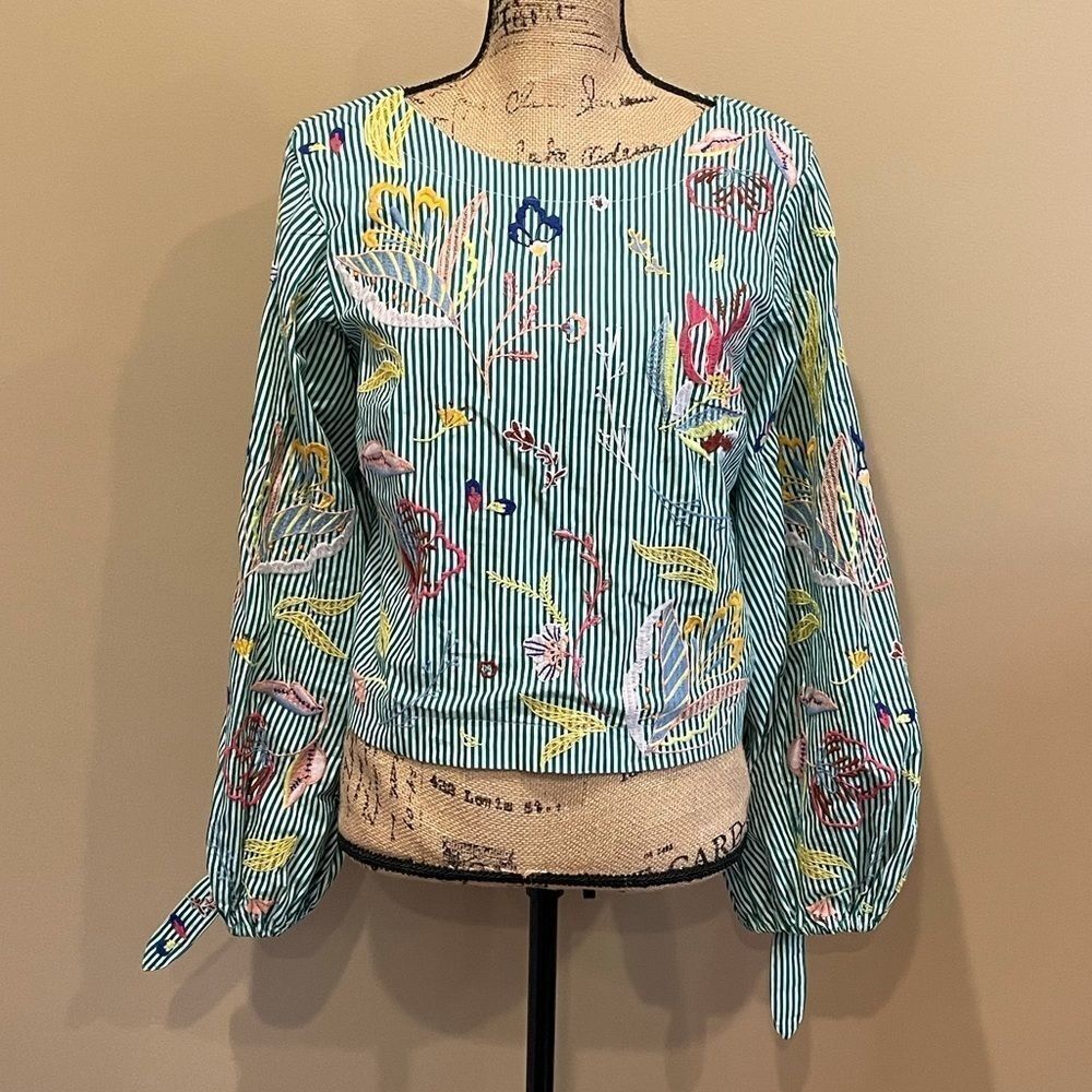 New Anthropologie Maeve Embroidered Blouse Small B-1172 - Picture 4 of 5